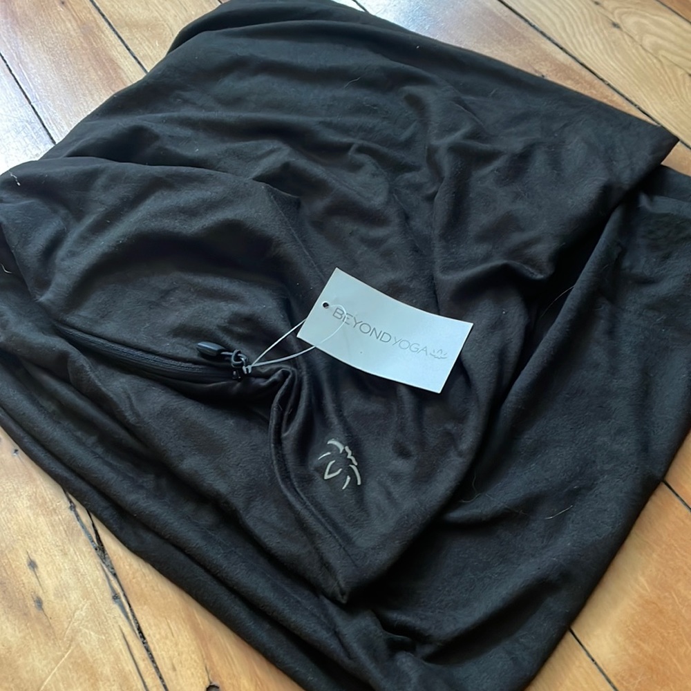 Beyond Yoga scarf